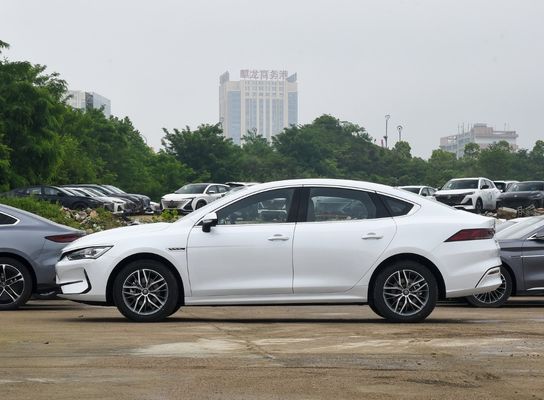 Long-Lasting and Eco-Friendly 2024 BYD Qin Plus EV 600 Electric Car for Ride-Hailing