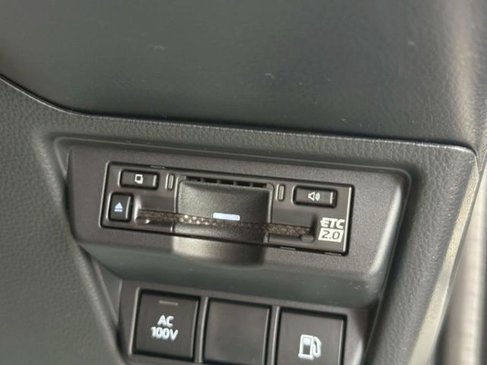 Toyota Prius U Panoramic Display Blind Spot Display Genuine 8-Inch Display Audio Toyota Safety Perception Expansion Package Full-Range TV ETC 2.0 Rear Camera Parking Support Brake