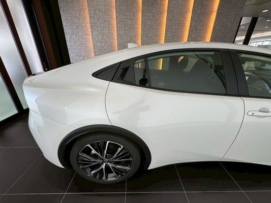 Toyota Prius U Panoramic Display Blind Spot Display Genuine 8-Inch Display Audio Toyota Safety Perception Expansion Package Full-Range TV ETC 2.0 Rear Camera Parking Support Brake