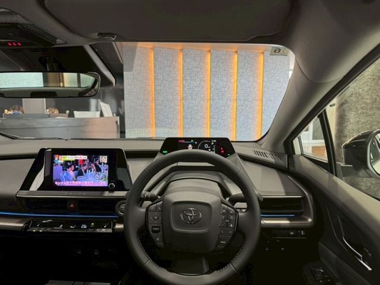 Toyota Prius U Panoramic Display Blind Spot Display Genuine 8-Inch Display Audio Toyota Safety Perception Expansion Package Full-Range TV ETC 2.0 Rear Camera Parking Support Brake