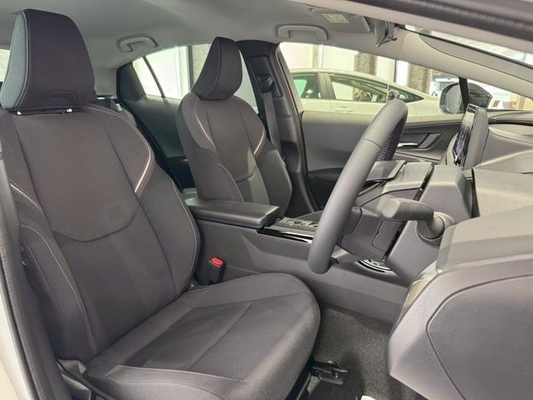 Toyota Prius U Panoramic Display Blind Spot Display Genuine 8-Inch Display Audio Toyota Safety Perception Expansion Package Full-Range TV ETC 2.0 Rear Camera Parking Support Brake