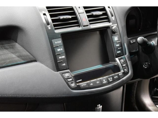 Toyota Crown 2.5 Sports Navigation Package New Black Leather Seat Covers / All-New Full Water Tank Capacity For The Car / All-New 20-Inch Tires And Wheels / All-New Aerodynamics / All-New LED Fog Lig
