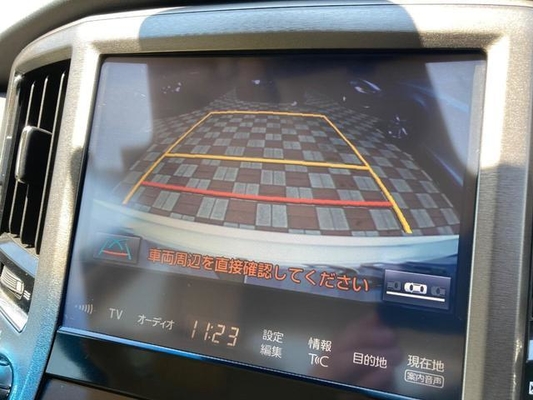 TOYOTA Royal Sedan Navigation Package Genuine Hard Drive Navigation System For The Ground, Digital B Camera, Front Electric Seat, Discharge Projector, Headlight, Shiftmatic ETC - Genuine Aluminum Whe