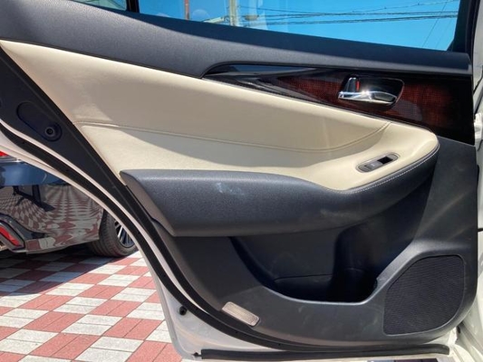 TOYOTA Royal Sedan Navigation Package Genuine Hard Drive Navigation System For The Ground, Digital B Camera, Front Electric Seat, Discharge Projector, Headlight, Shiftmatic ETC - Genuine Aluminum Whe
