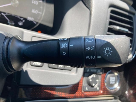 TOYOTA Royal Sedan Navigation Package Genuine Hard Drive Navigation System For The Ground, Digital B Camera, Front Electric Seat, Discharge Projector, Headlight, Shiftmatic ETC - Genuine Aluminum Whe