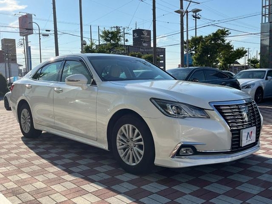 TOYOTA Royal Sedan Navigation Package Genuine Hard Drive Navigation System For The Ground, Digital B Camera, Front Electric Seat, Discharge Projector, Headlight, Shiftmatic ETC - Genuine Aluminum Whe