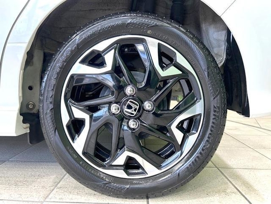 Honda N-BOX Custom Turbocoordinated Electric Sliding Doors On Both Sides Gap Sonar Automatic Cruise Control, Lane Assist, Collision Damage Mitigation System Automatic Lights LED Headlights Smart