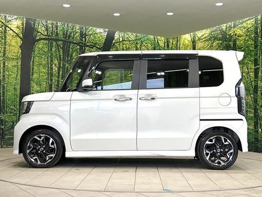 Honda N-BOX Custom Turbocoordinated Electric Sliding Doors On Both Sides Gap Sonar Automatic Cruise Control, Lane Assist, Collision Damage Mitigation System Automatic Lights LED Headlights Smart