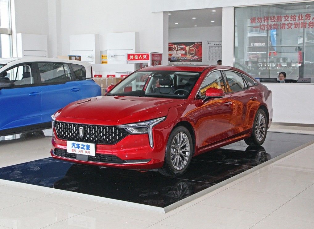 2024 Faw Bestune B70 Hatchback Sedan Luxury 5-Door 5-Seat Gasoline Car 1.5T Energy Vehicle
