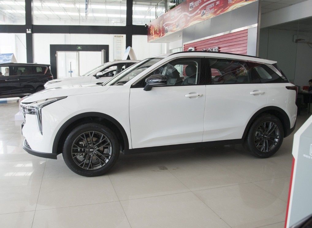 2023 Faw BESTUNE T55 Multi-Function Sedan Car Gasoline Euro VI Standard Automatic Vehicles