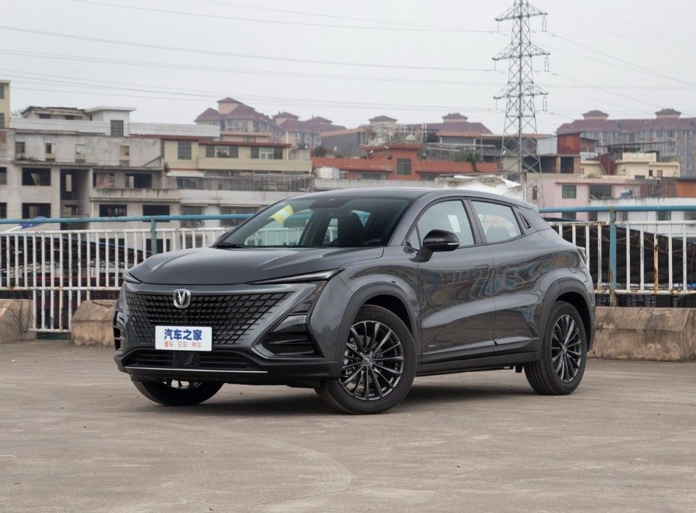 Changan Unit 2024 Limited Automobile Complete Multiple Colors Energy Type Gasoline Car