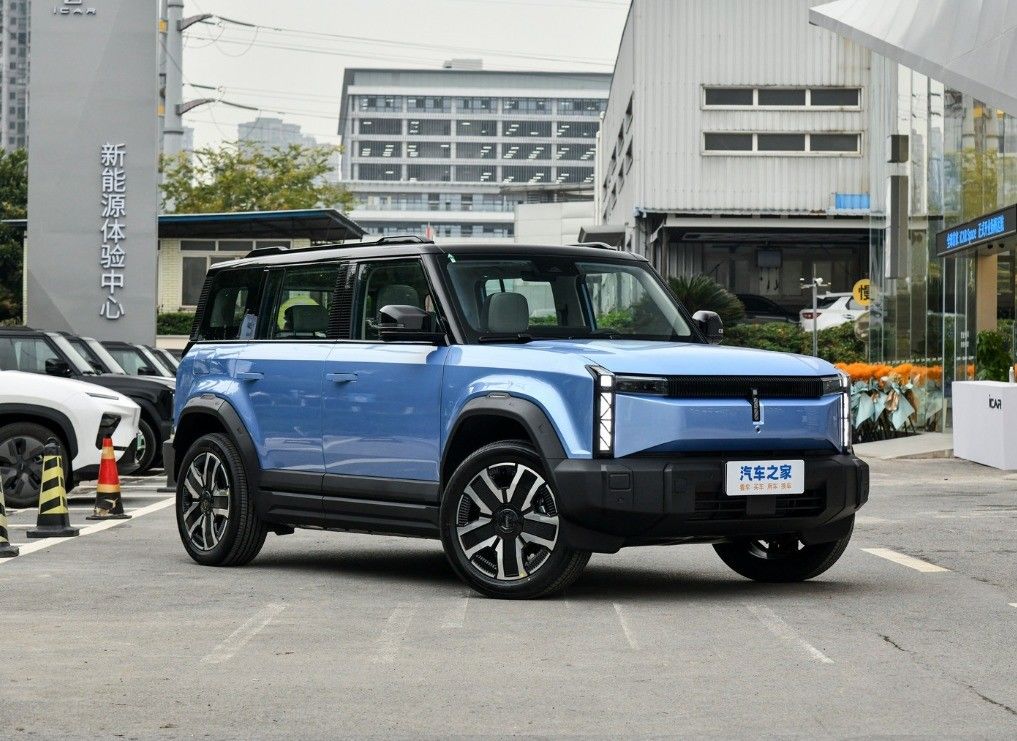 Fuel Oil 5 Seat SUV Automobile 2024 Chery icar 03 Gasoline Vehicle with Android Auto