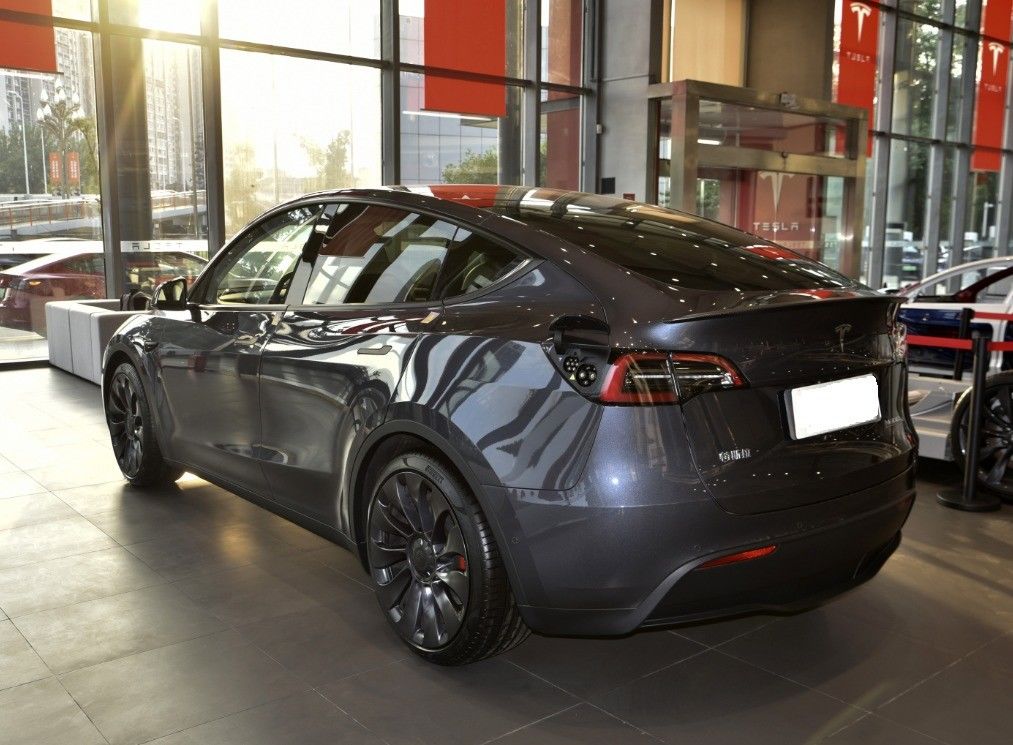 217km/h Maximum Speed 2024 Tesla Model Y Electric Car for High Speed Automotive EV Cars