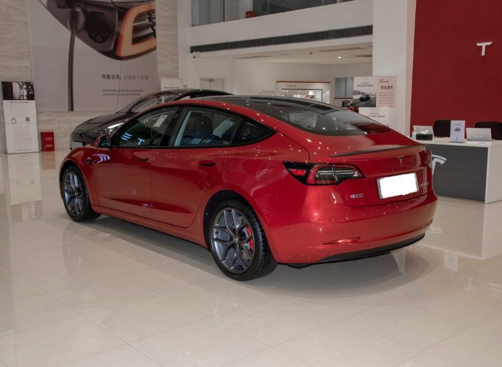 Left-Drive Tesla Model Y Electric Cars 4-Door 5-Seater Sedan for Adult EV Vehicles