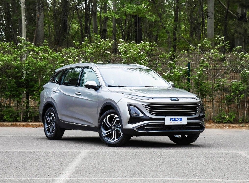 2024 's Gasoline SUV for Family Left Steering Bestune B70s T77 B70 T55 T99 M9 NAT Car