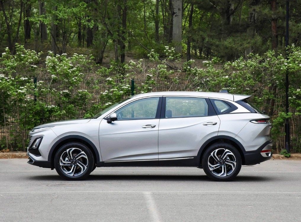 2024 's Gasoline SUV for Family Left Steering Bestune B70s T77 B70 T55 T99 M9 NAT Car