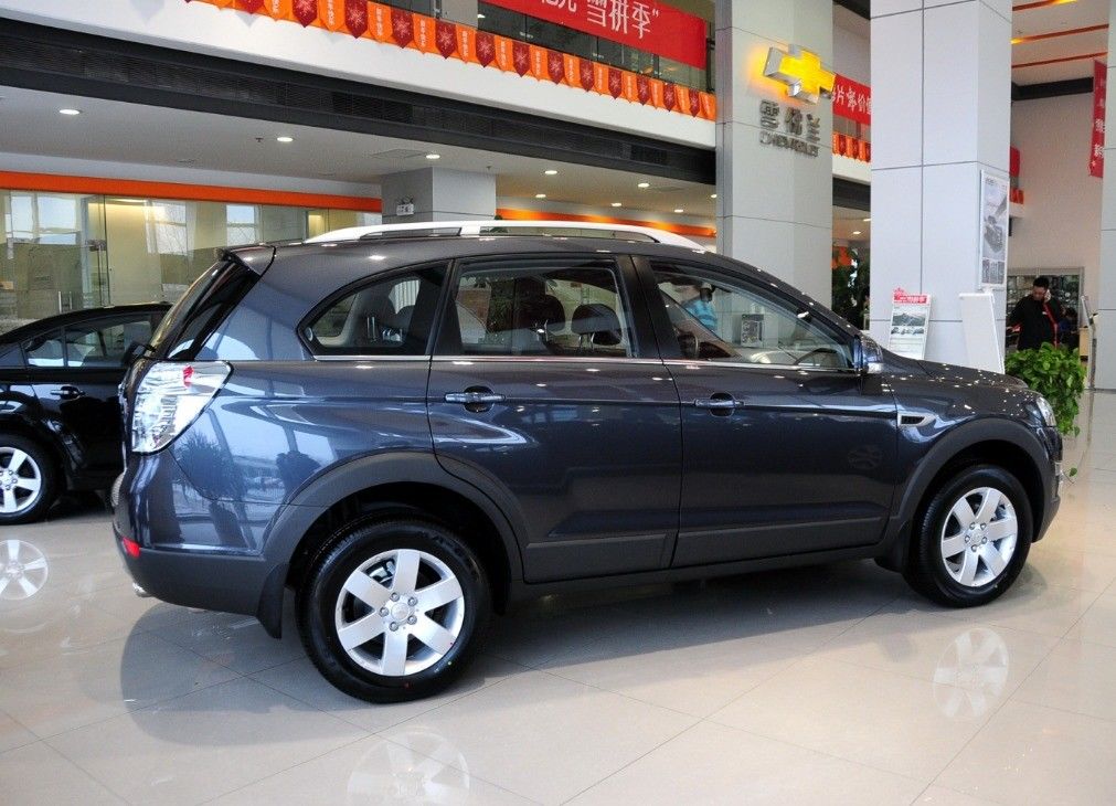 5 Seats 5 Doors Chevrolet Captiva Cars with Left-Hand Drive in Tashkent Uzbekistan 2022