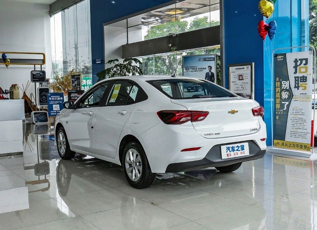 5 Seats 5 Doors 2023 2022 Chevrolet Onix Captiva Cruze Energy Gasoline Hybrid Sedan
