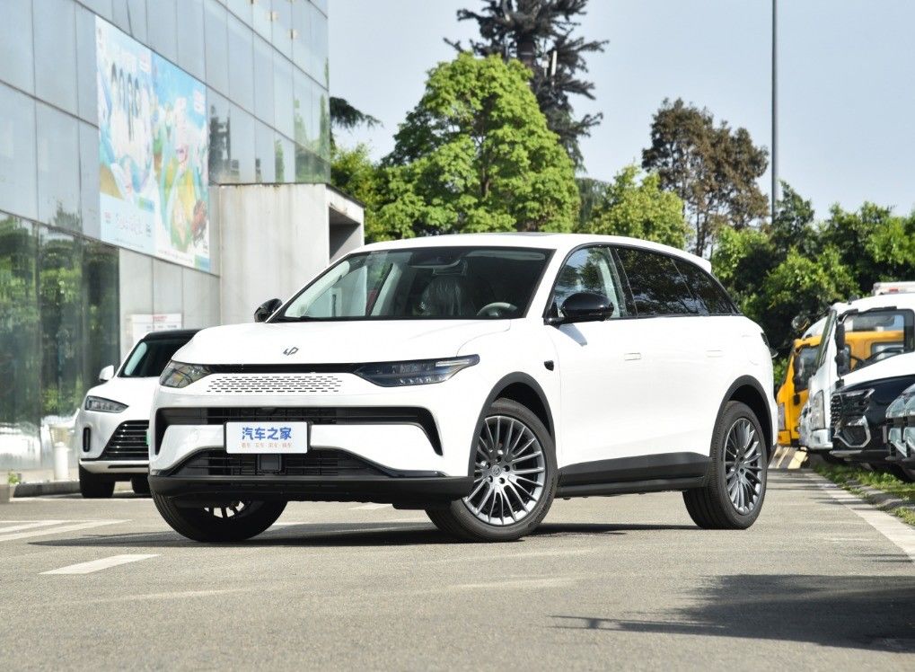 Leapmotor C11 2024 Energy Electric Car with 650km Range and Maximum Speed of 170km/h