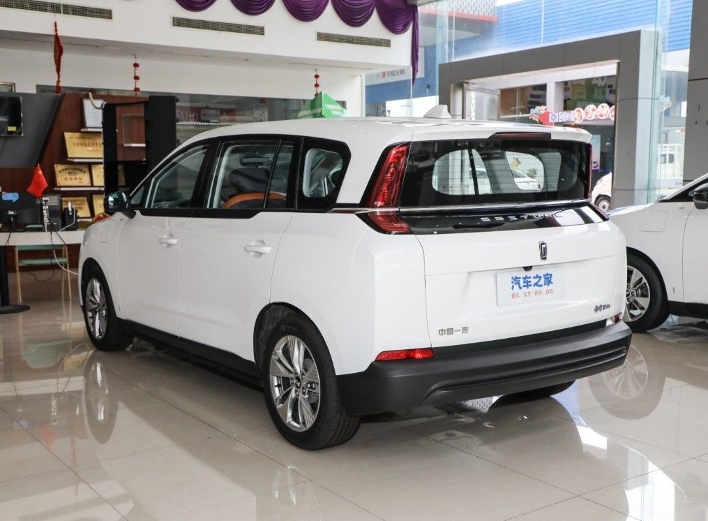 Batch FAW Bestune NAT E05 PRO energy electric vehicles Large SUV with Left Steering