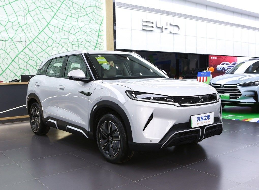 Compact SUV BYD Yuan UP EV 2023 The Ultimate Solution for Your Transportation Needs