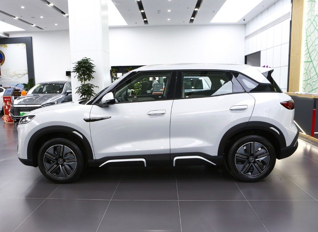 Compact SUV BYD Yuan UP EV 2023 The Ultimate Solution for Your Transportation Needs