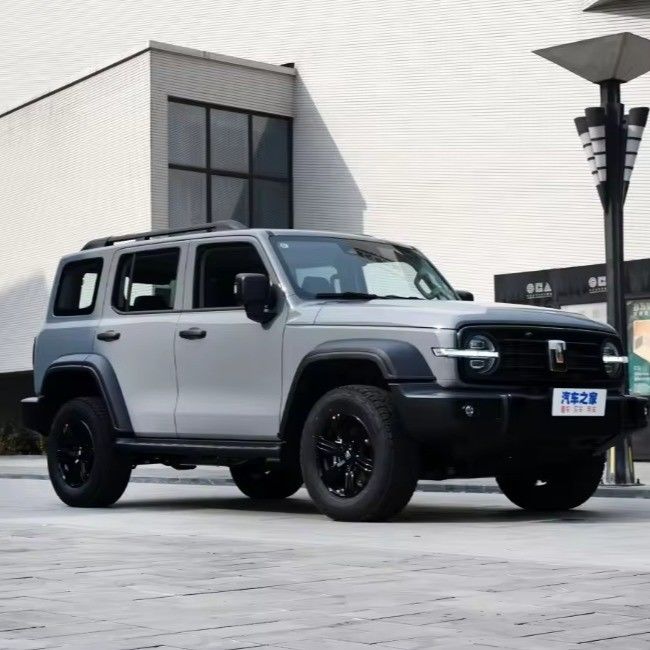 Changcheng Great Wall Tank 500 Plug-in Hybrid SUV 2024 City Edition at 5 Seats 5 Doors