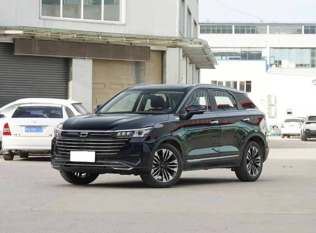 2023 2022 Faw Bestune T77 Car with 1.5T Engine Gasoline Vehicles and Radar Front Rear