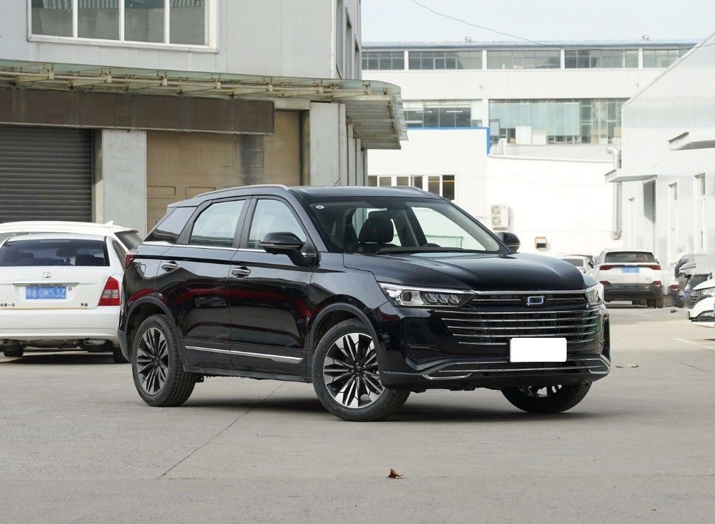 2023 2022 Faw Bestune T77 Car with 1.5T Engine Gasoline Vehicles and Radar Front Rear