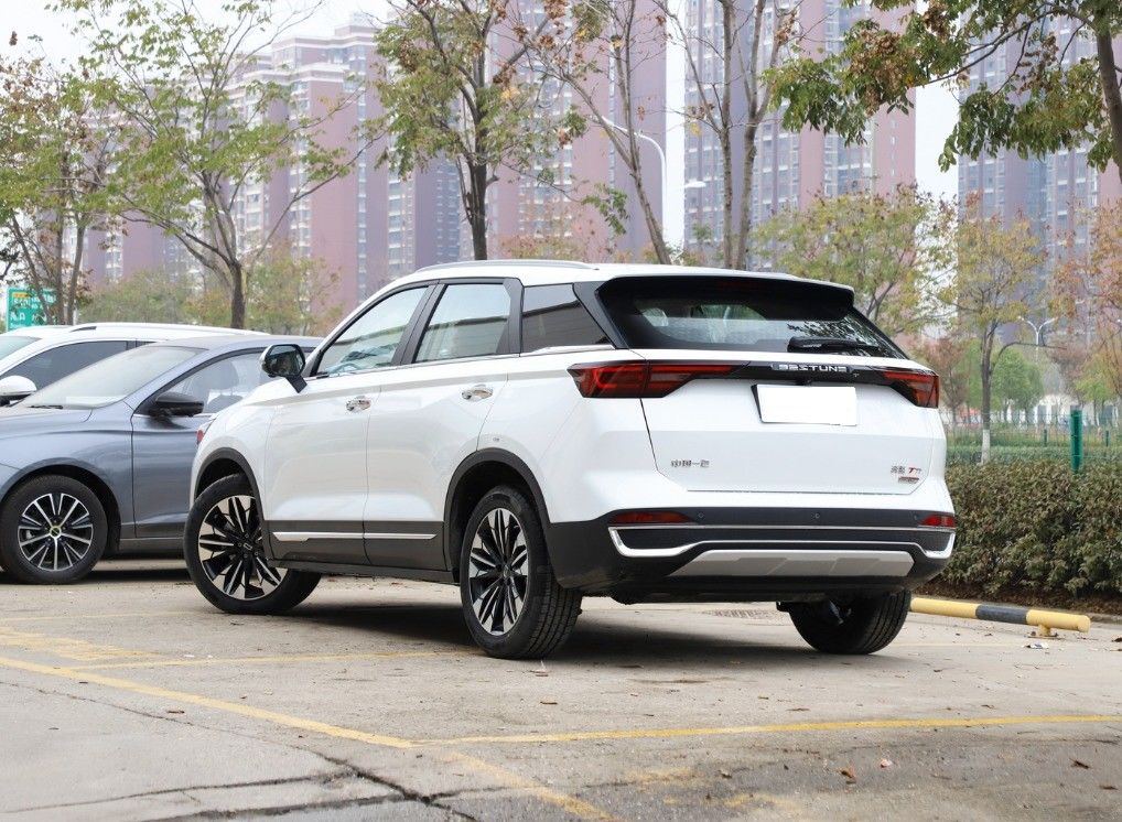 2023 Left Steering Faw Bestune T77 Mid-size Car 1.5T Turbo Engine Euro VI Gasoline SUV