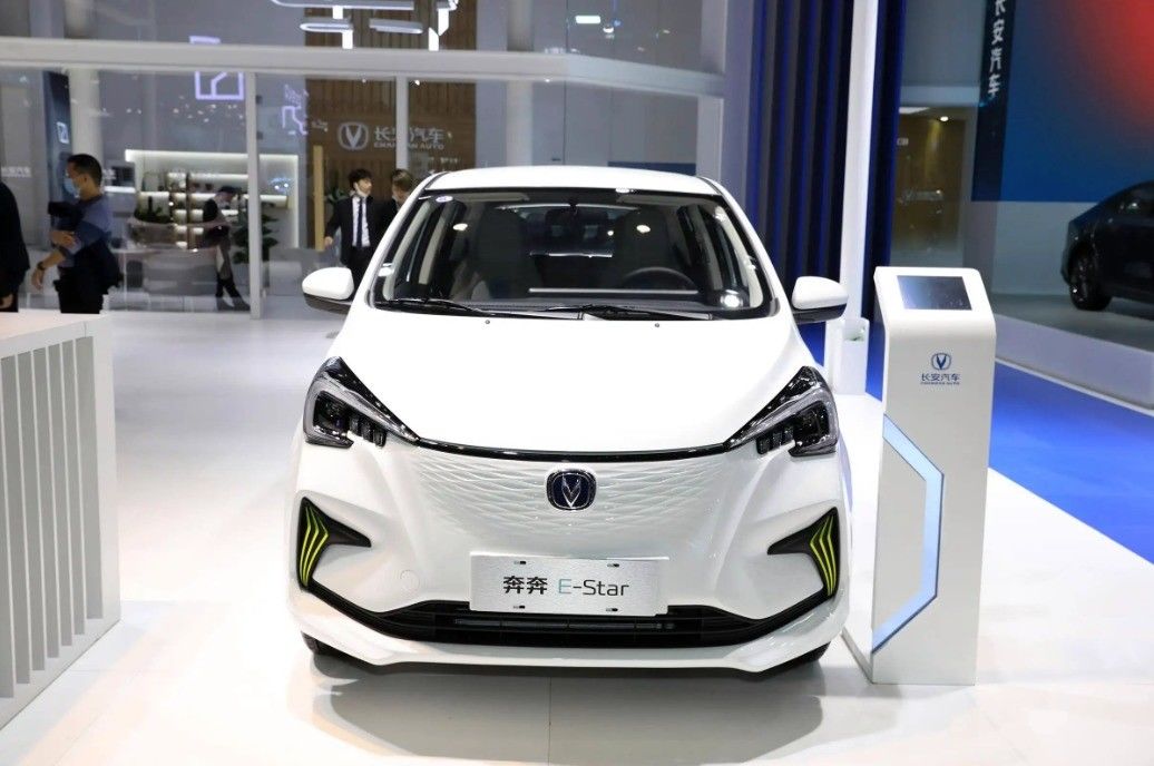 Changan Ben Ben The Best Affordable Electric Mini Car with 5 Seats and 5 Doors in 2024