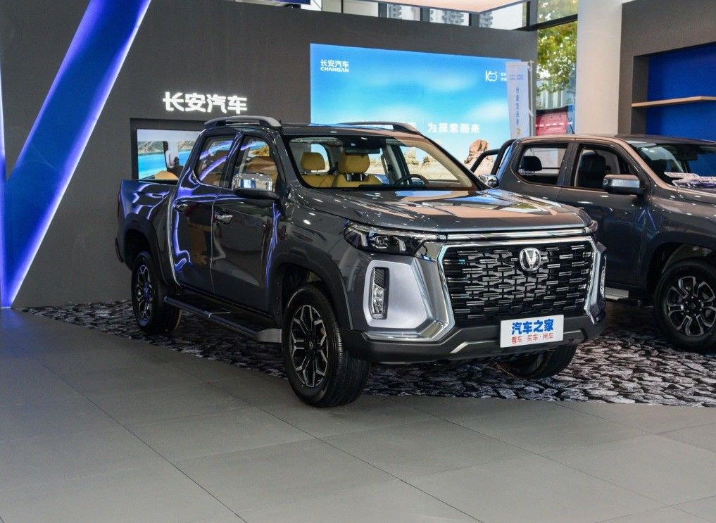 2024 Changan Explorer 2.0T Automatic LED Camera 4x4 Pickup Truck with 5 Seats and 5 Doors