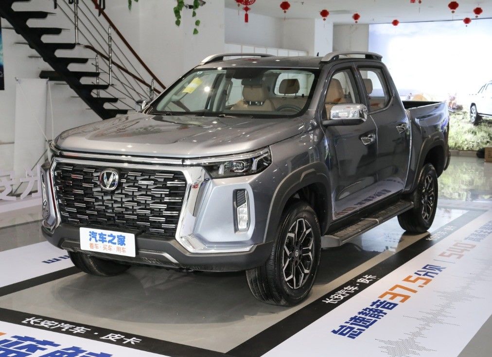 2024 Changan Explorer 2.0T Automatic LED Camera 4x4 Pickup Truck with 5 Seats and 5 Doors