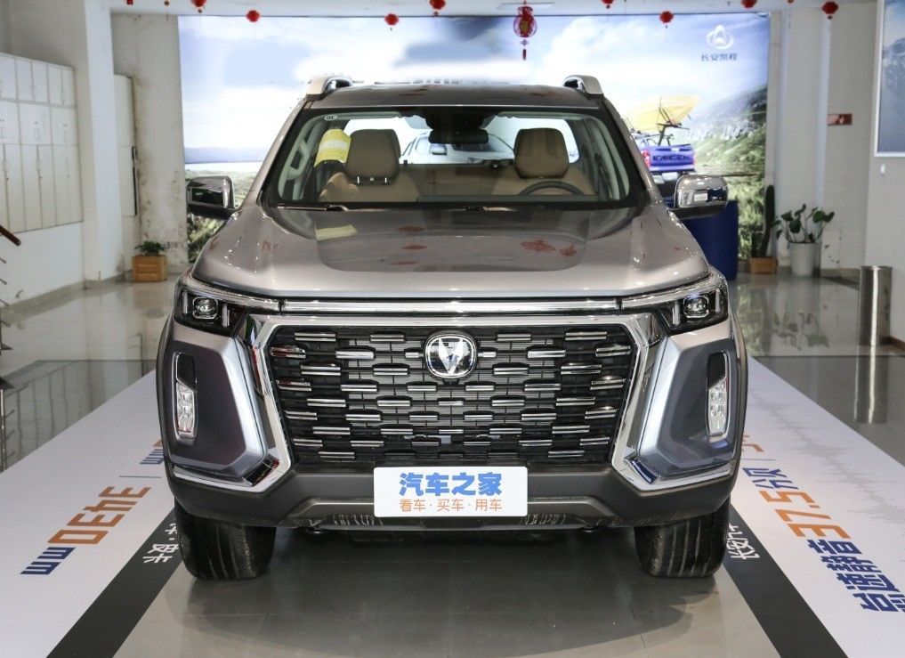 2024 Changan Explorer 2.0T Automatic LED Camera 4x4 Pickup Truck with 5 Seats and 5 Doors