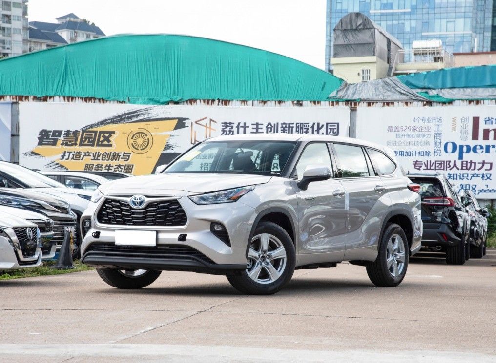 Second Hand Toyota Highlander Hybrid 5 and 7 Seats Medium Size SUV Luxury Vehicle