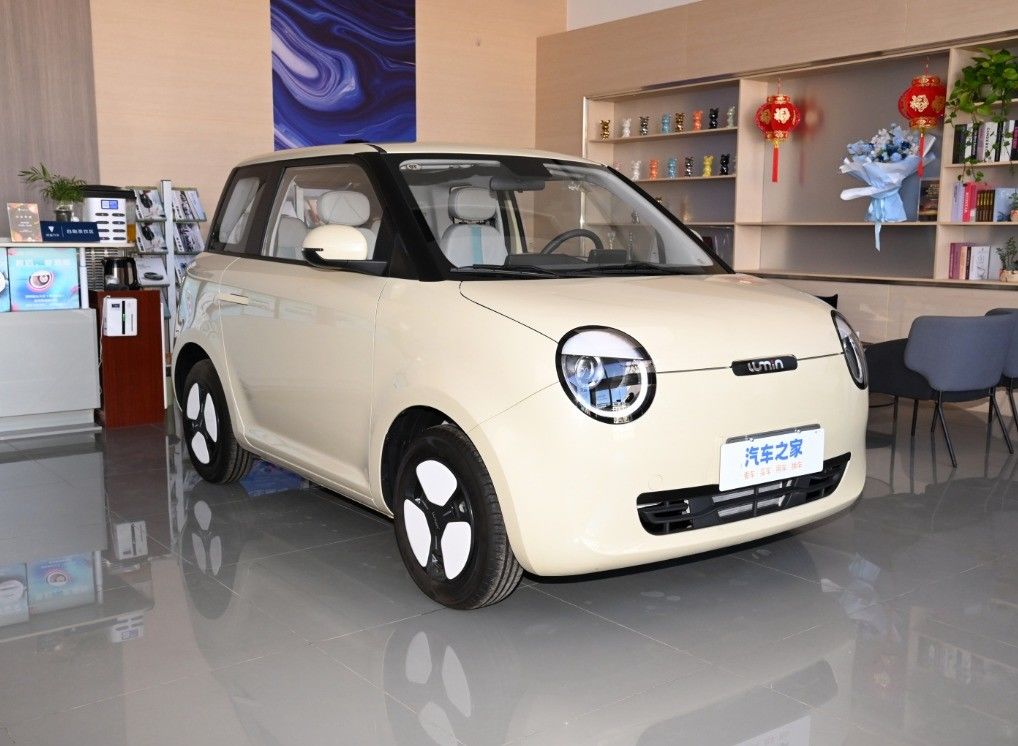 Battery type Lithium Battery Changan Lumins 0km Multi-color Sedan Electric Car for Adults