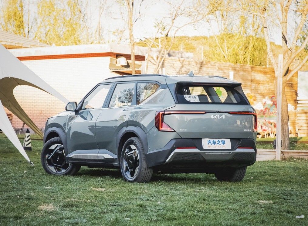 Electric Medium SUV 700km Long Range EV SUV 2023 KIA EV5 Best for Family Travelling
