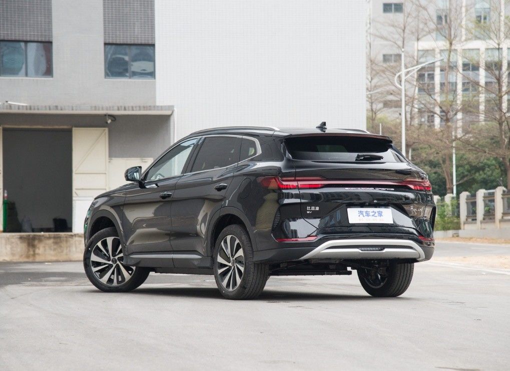 Left-Steering 2024 BYD Song Plus EV Flagship 605km Range Lithium Battery Electric SUV