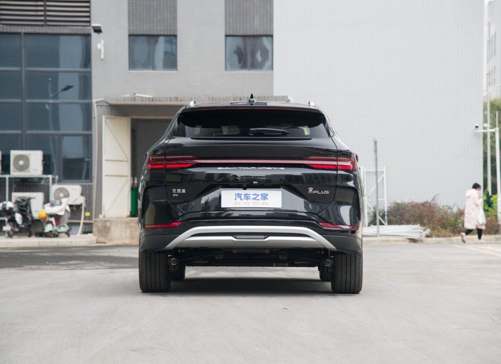 Left-Steering 2024 BYD Song Plus EV Flagship 605km Range Lithium Battery Electric SUV