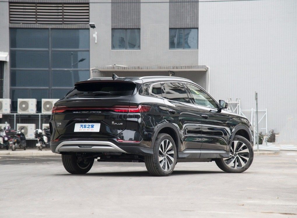 Left-Steering 2024 BYD Song Plus EV Flagship 605km Range Lithium Battery Electric SUV