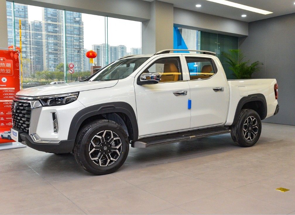 Turbo Engine 4x4 Four-wheel Drive Changan Explorer Pickup Trucks with Top Edition