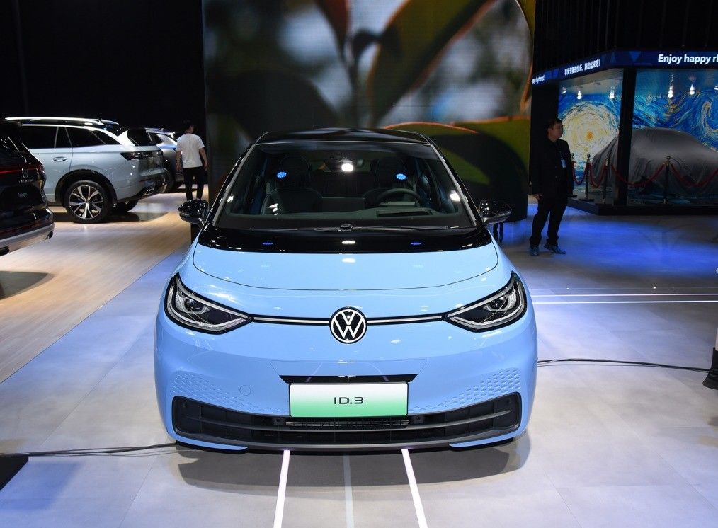 Volkswagen ID.3 Crozz 100% Electric Car 607 Km Long Range 4261*1778*1568 Size VW ID.3