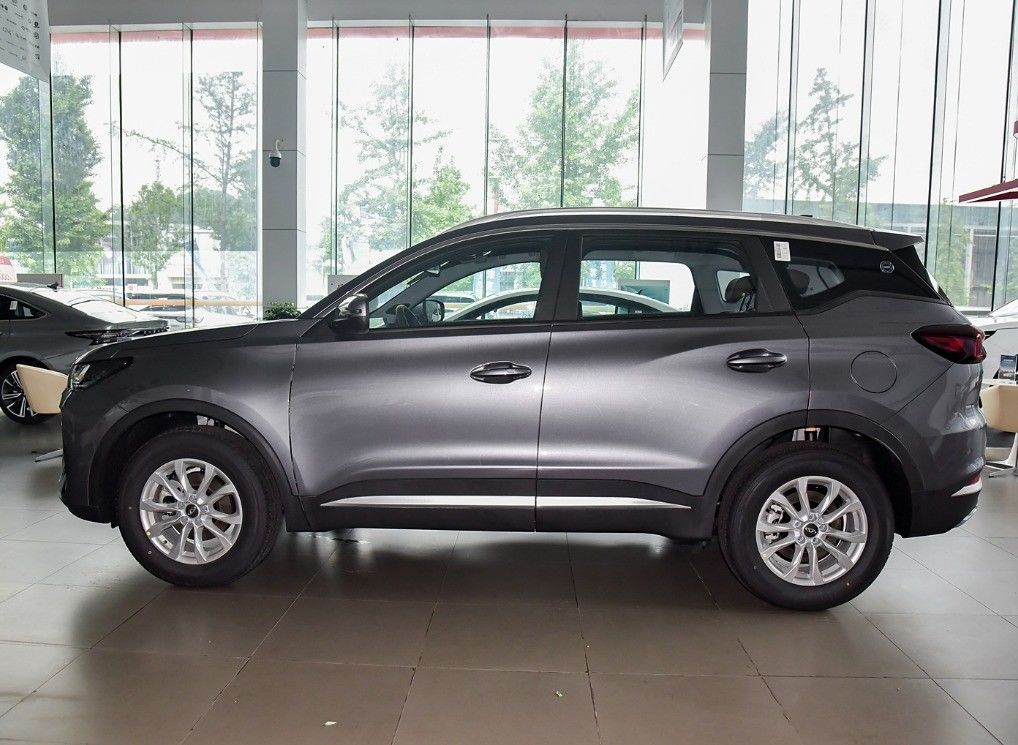 2023 Chery Tiggo 7 Pro Max Gasoline Car with Panoramic Sunroof and LED Headlights