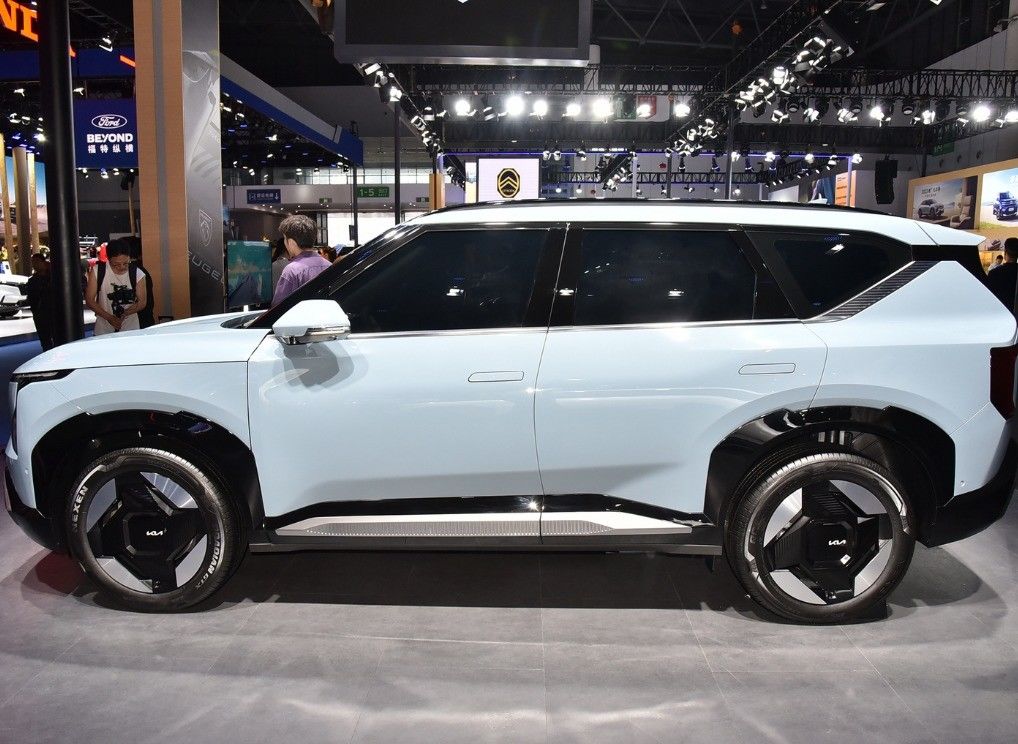 KIA EV5 Luxury 2024 5 Seats and Lithium Battery Electric SUV with 530KM Long Range