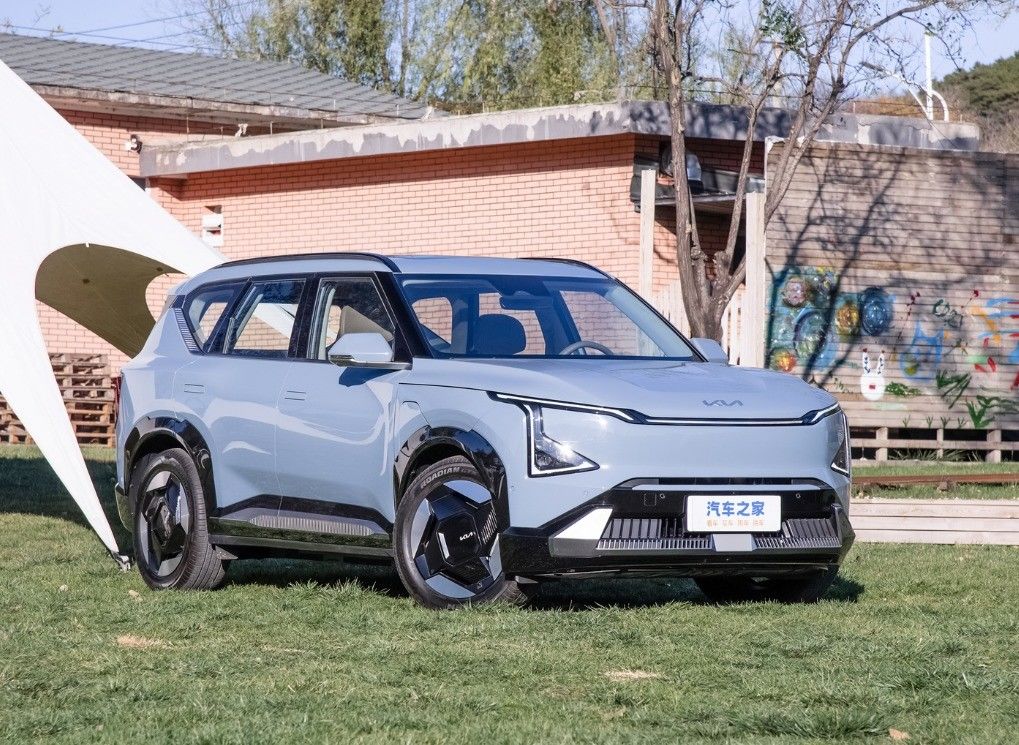KIA EV5 Luxury 2024 5 Seats and Lithium Battery Electric SUV with 530KM Long Range