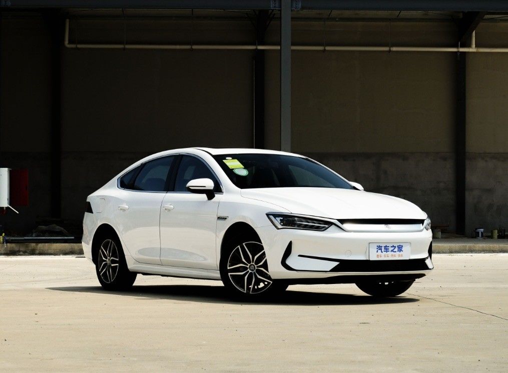 Long-Lasting and Eco-Friendly 2024 BYD Qin Plus EV 600 Electric Car for Ride-Hailing