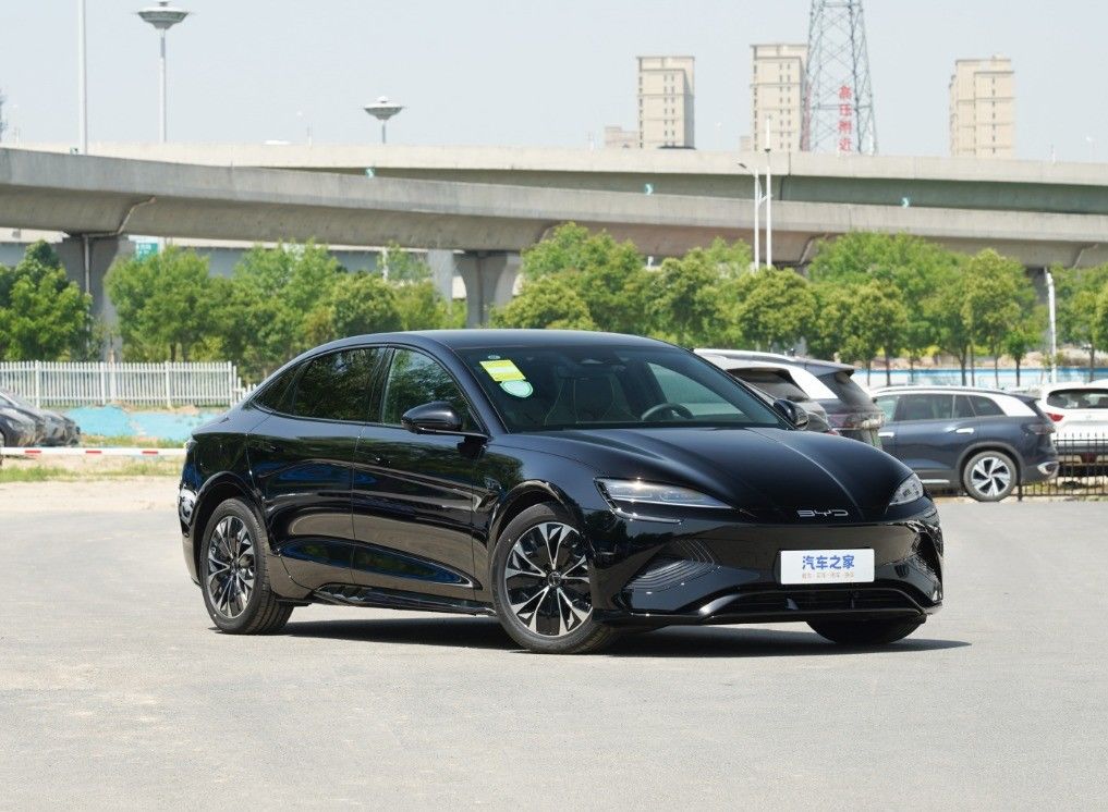 BYD's Electric Sports Private Car Sedan The Perfect Choice in the Electric Car Market