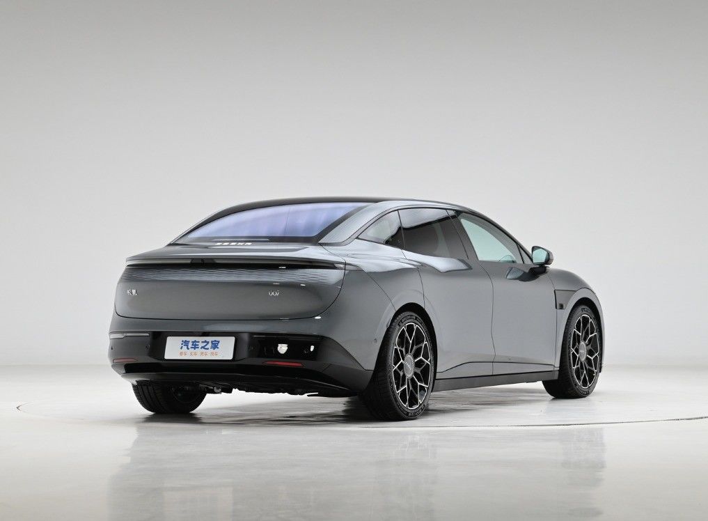 2024 Geely ZEEKR 007 Battery Electric Vehicle Top Ranking for 5 Seat 5 Door EV Sedan