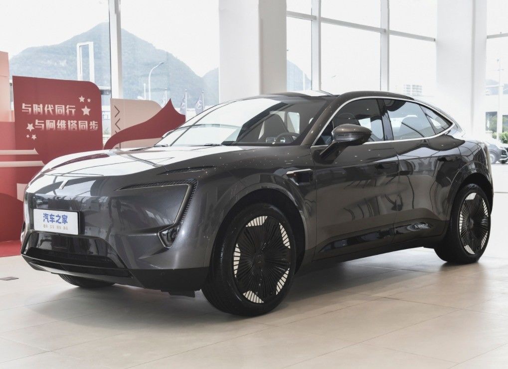 SUV EV Car Changan Avatar 11 Electric Car with 4 Seats 705km Range and 4x4 Capability