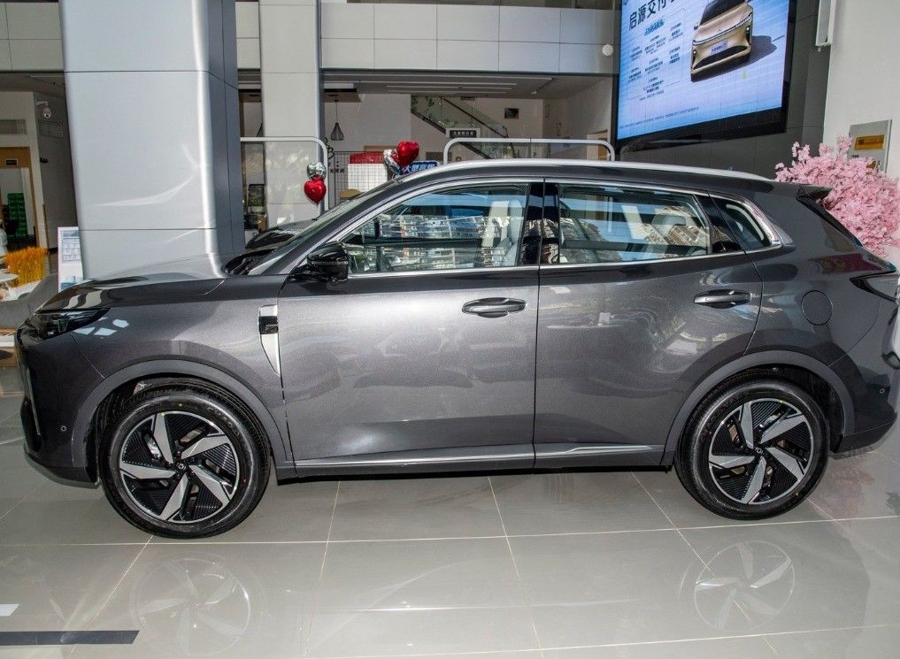 2024 Changan Qiyuan Q05 145 Max Edition Electric SUV with Ternary Lithium Ion Battery